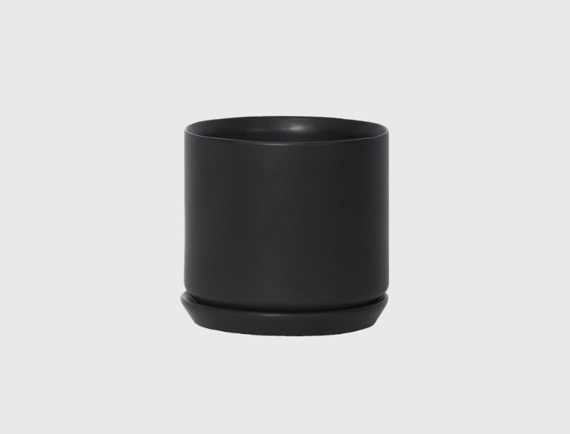 Medium Oslo Planter Jet Black
