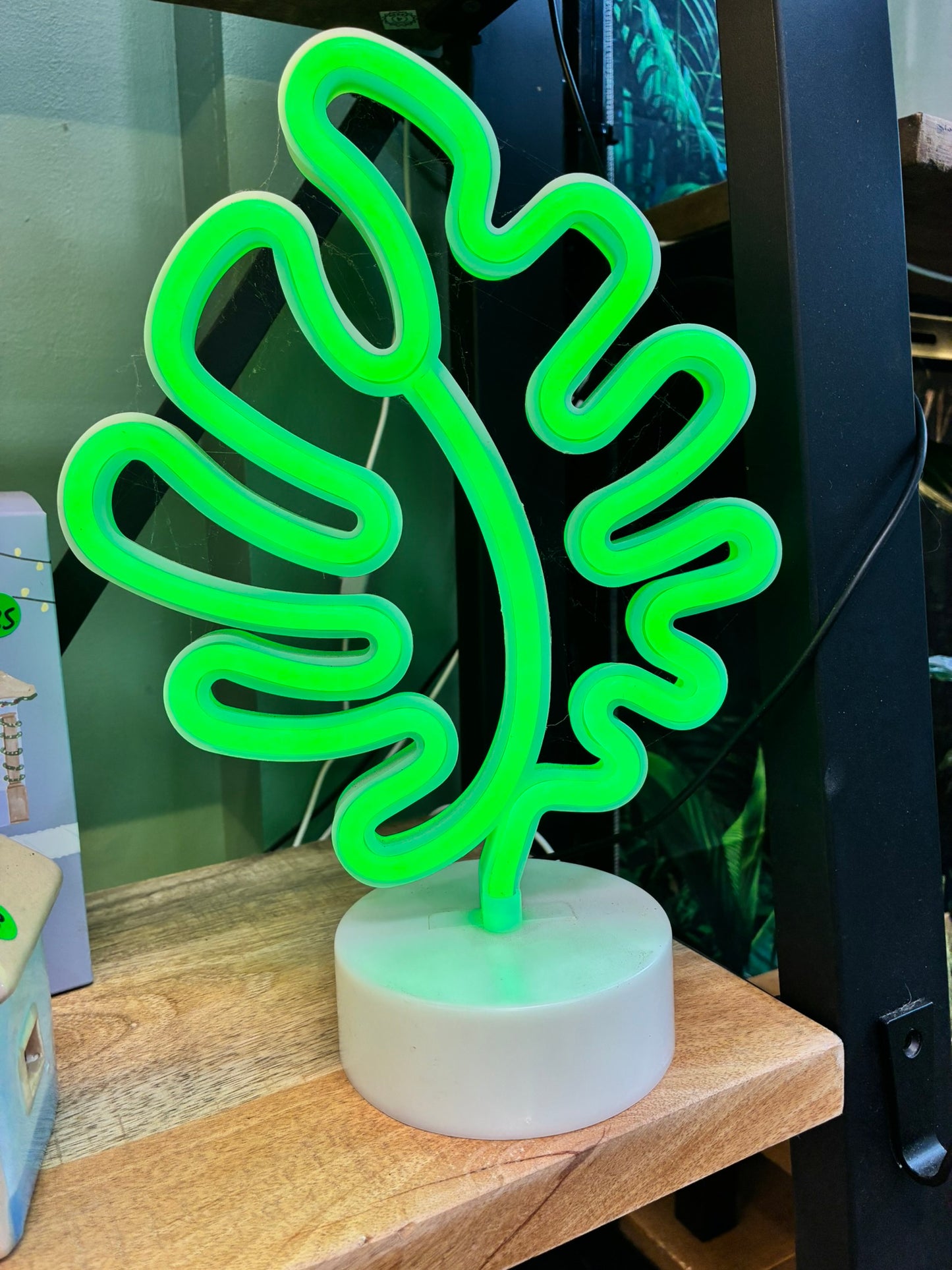 LED Plant Light - Monstera