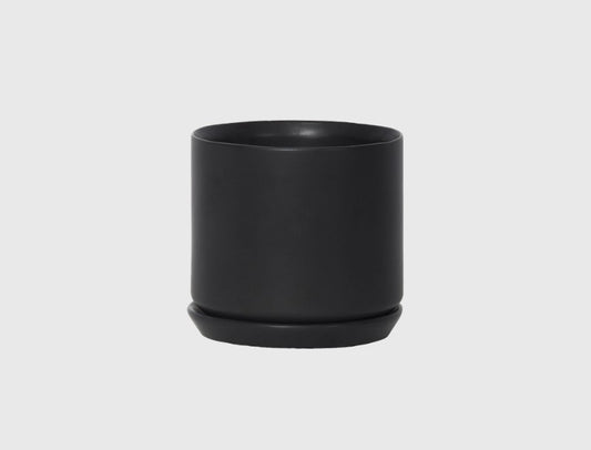 Medium Oslo Planter Jet Black