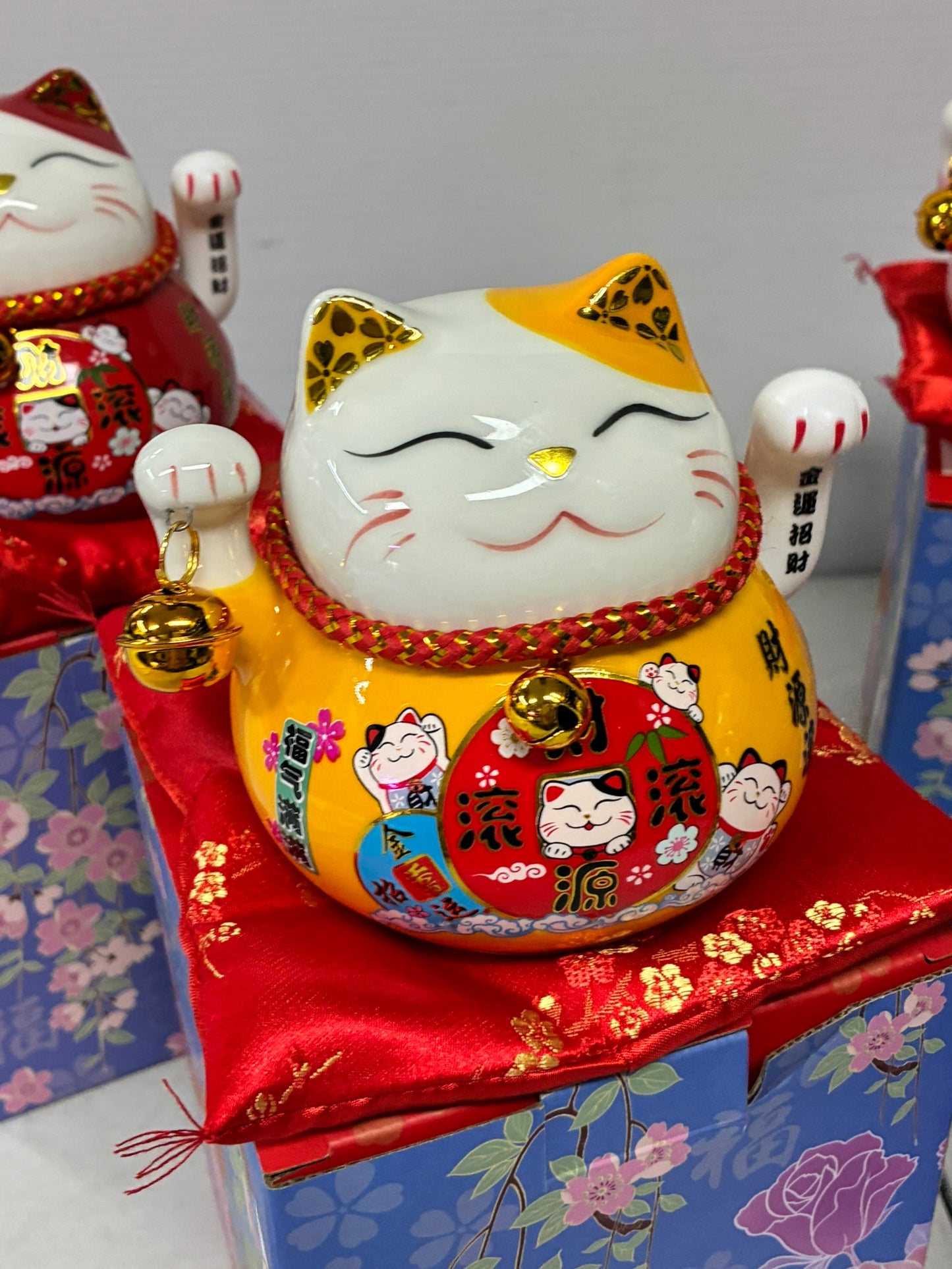 Lucky Cat with waving Left Paw - 4 colours