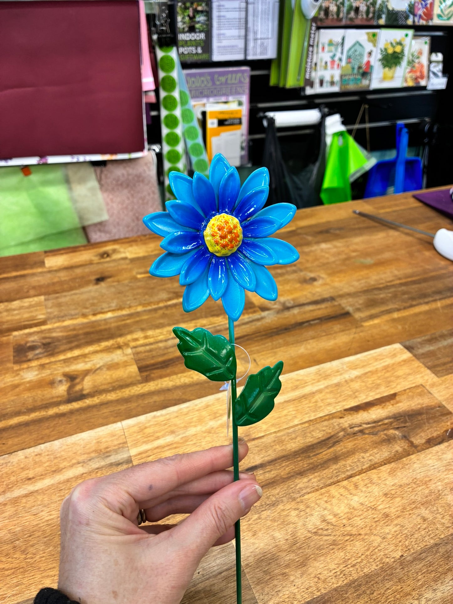 Novelty Flower Stakes - 4 Colours